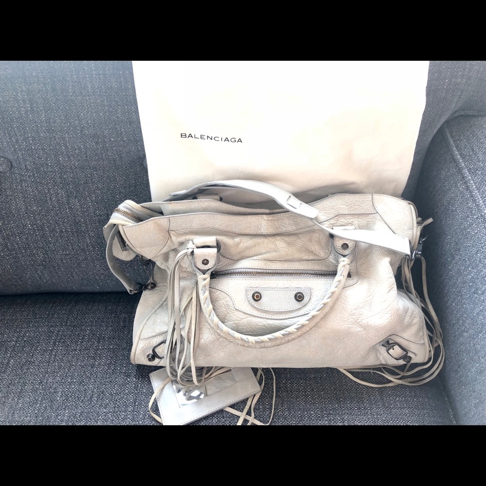 Authentic Balenciaga medium classic city bag